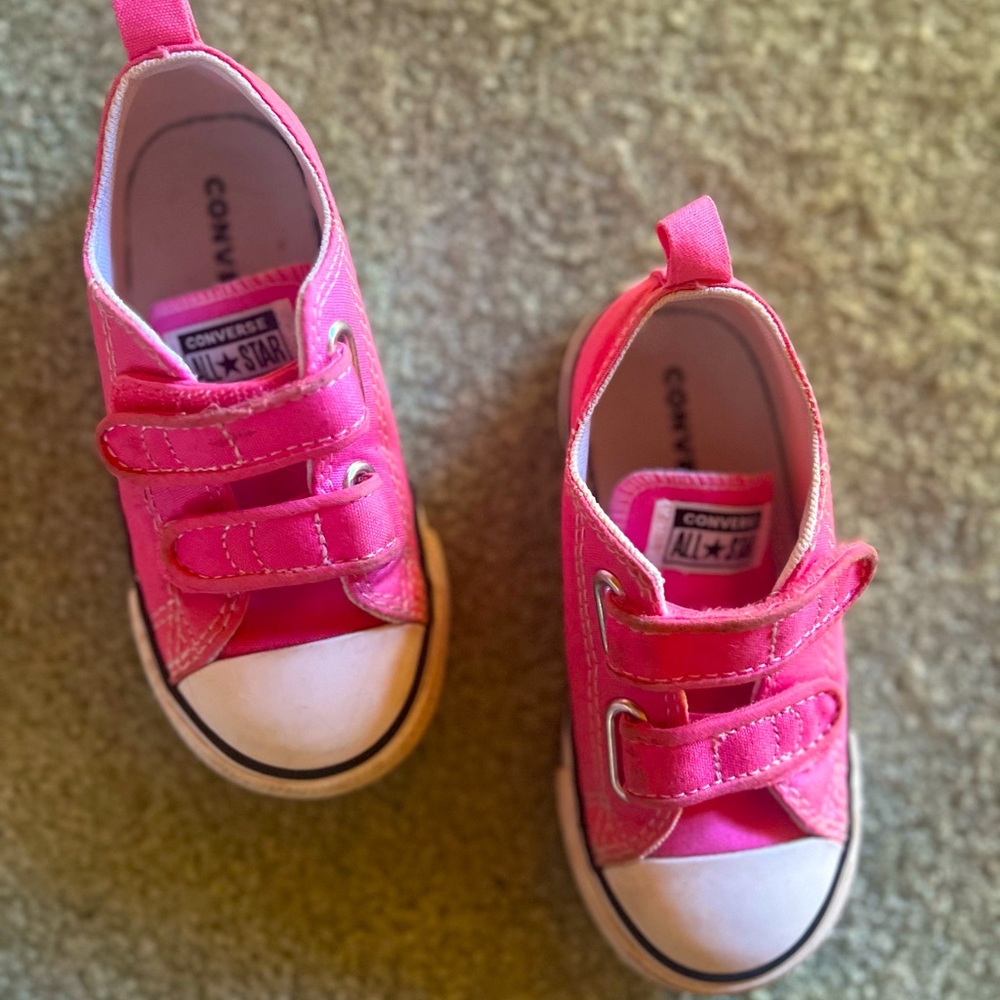 Toddler Converse size 8